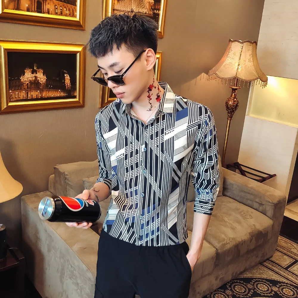 

2019 spring social guy tide male floral shirt long sleeve checkered retro European and American style hair stylist barber shirt