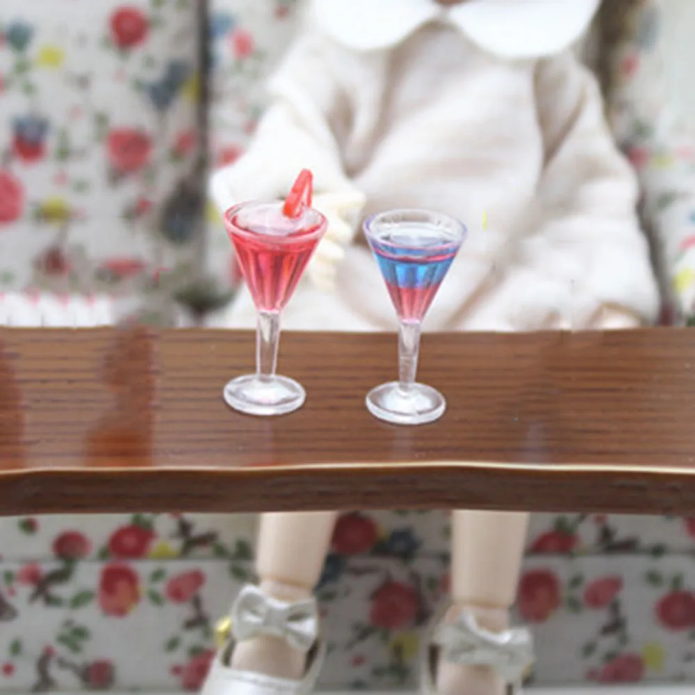 

1Pcs 1/12 Dollhouse Miniature Accessories Mini Resin Cocktail Cup Simulation Drink Wine Glass Model Toy Doll House Decoration