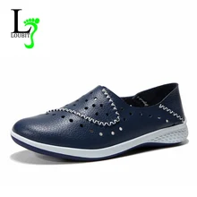 Модные женские туфли на плоской подошве; дышащие летние кроссовки из искусственной кожи; женские лоферы; повседневная женская обувь; женская обувь с перфорацией; большие размеры 35-42