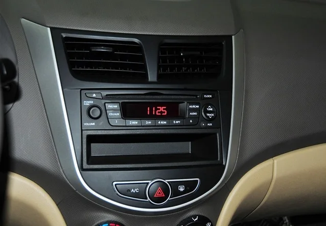 Perfect Octa Android8.0 7 Car DVD Player GPS Navigation For HYUNDAI Accent  Solaris Grand Avega Hatchback Accent Blue2011+ multimedia 2