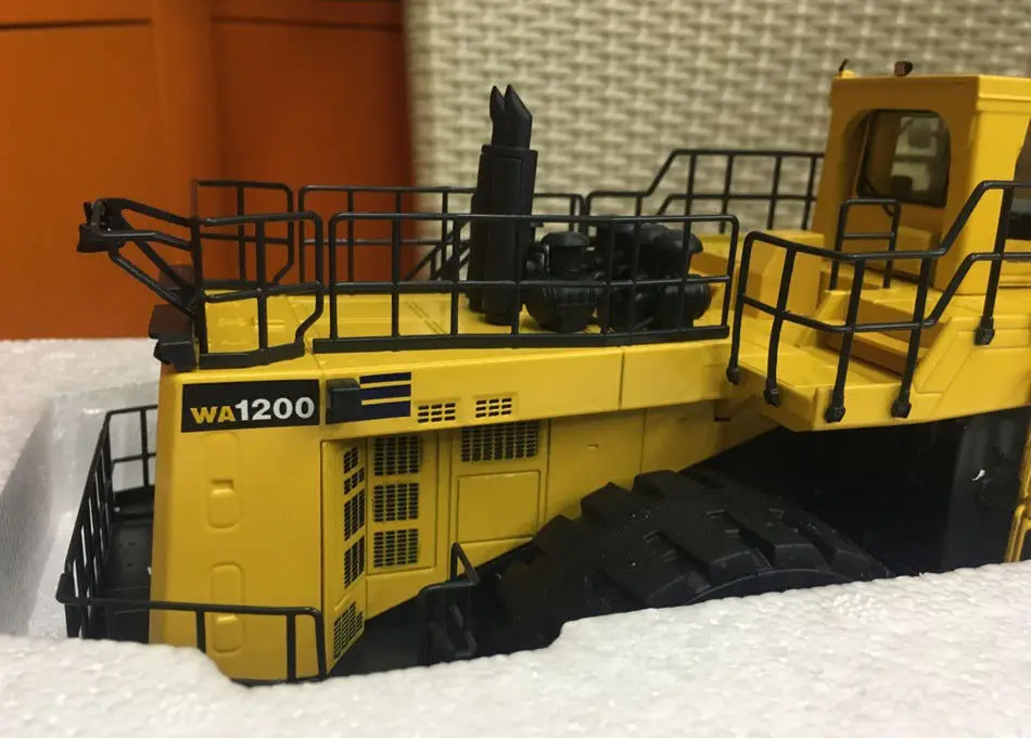 Rare NZG Комацу WA 1200 колесный грузчик 1:50 Масштаб литой металл модель 889|diecast models|caterpillar