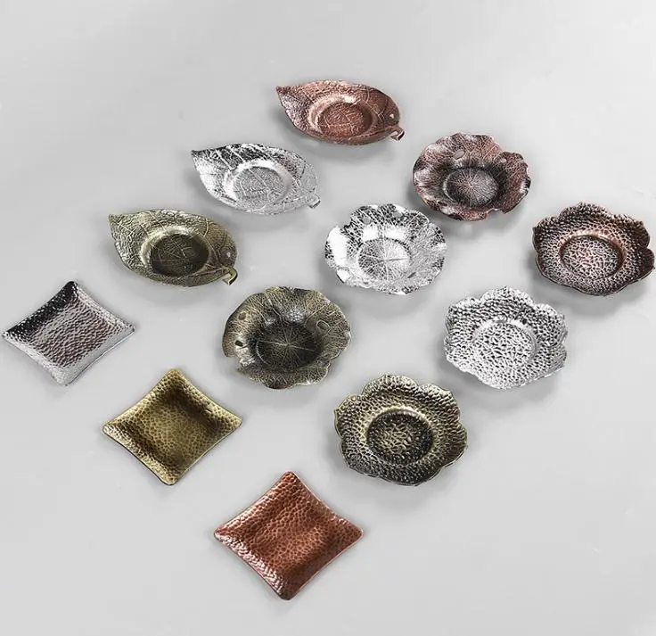 

50pcs Creative Metal Tea Trays Hot Insulation Plate Pad Tea Ware Teapot Table Protector Leaf Shape Tea Tools SN1216