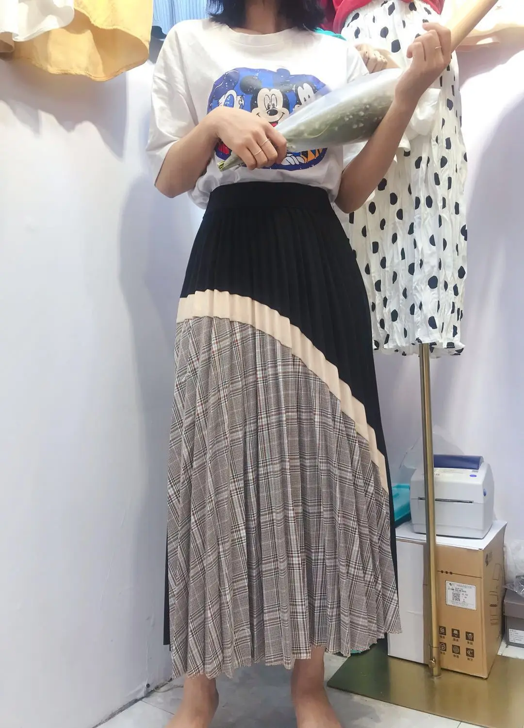 8530- летняя новая Ретро мода клетчатая прошитая Женская юбка длинные подходящие цвета плиссированные юбки для девушек