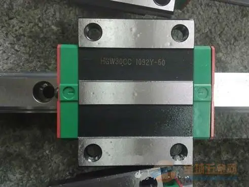 

HIWIN HGH45C linear guide block