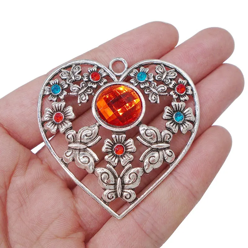 ZXZ 2 шт. Большой античный серебряный открытый филигранный сердце с кристаллами Стразы Подвески для ожерелья ювелирных изделий - Окраска металла: Red