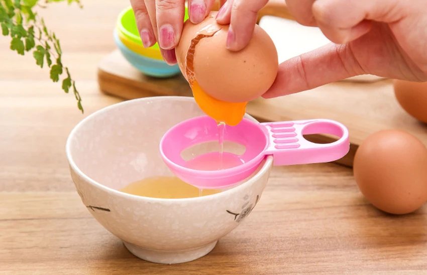 

Plastic Kitchen Gadget Convenient Egg Yolk White Separator Divider Holder Sieve