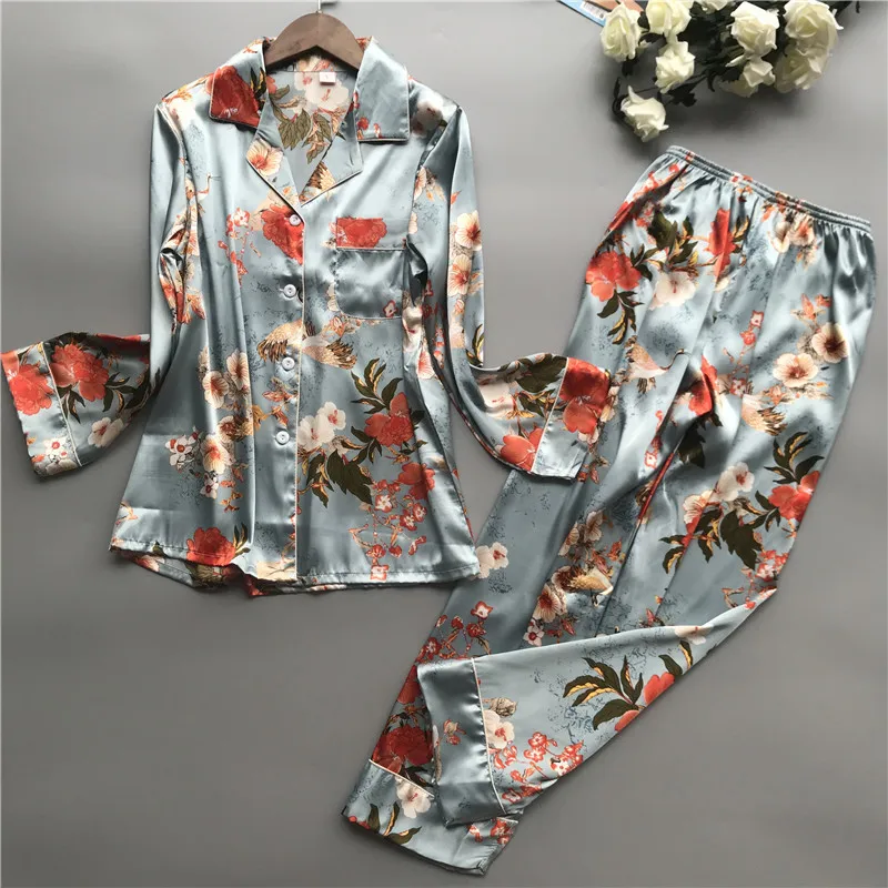 10145435930_2043651032