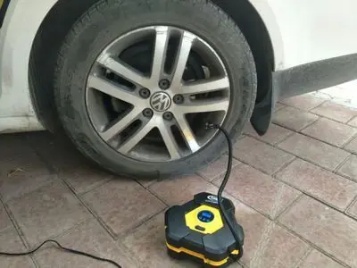 Автоматическая предустановленных шин Давление автомобильный воздушный компрессор 12 V автомобиль электрический шин насос для надувания цифровой Дисплей шин