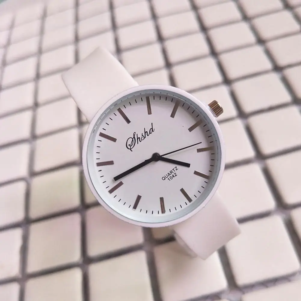 

Fashion Simple Student Girl Candy Color Analog Round Dial Silicone Band Quartz Wrist Watch gift clock