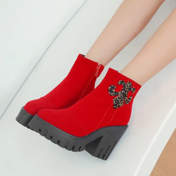 

Big Size 11 12 13 Fashion trend of embroidered short boots with side zipper and thick heel waterproof platform