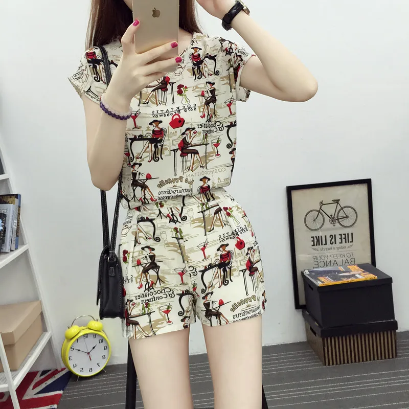 

2019 Women Summer Casual Chiffon Printed O-neck short sleeve tops + shorts two piece set Female Office Suit Set Women's Costumes