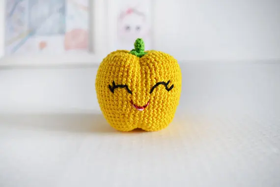 Фото Желтый paprikapepper /Amigurumi дружественная игрушка/детская игрушка связанная Желтый paprikapepper /Amigurumi дружественная игрушка/детская игрушка связанная