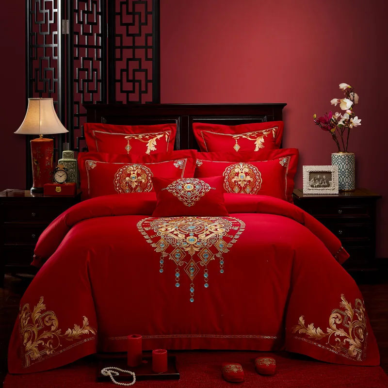 

2018 Golden embroidery Bedsheet Pillowcase Duvet Cover Sets 100% Cotton wedding Bedlinen Double Queen King Size Bedding Set