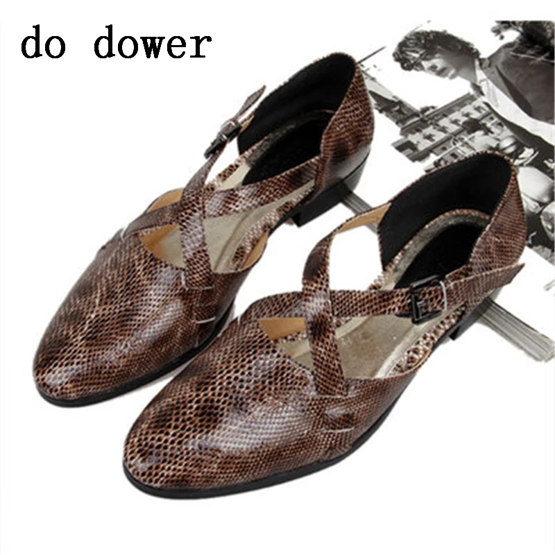 

Summer Luxury Men Gladiator Sandals Fashion Male Mature Sandal Beach Shoes Leather Buckle Strap Serpentine Band Dress Sandals