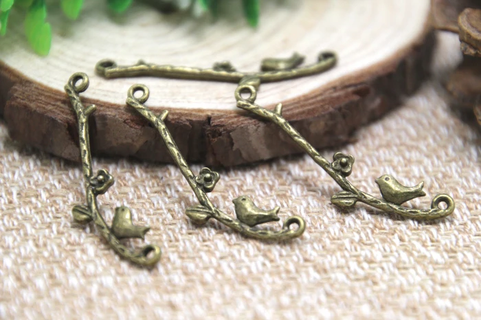 30 шт. Античные тибетские Бронзовые Подвески в виде птицы на ветке 40 х10 мм |