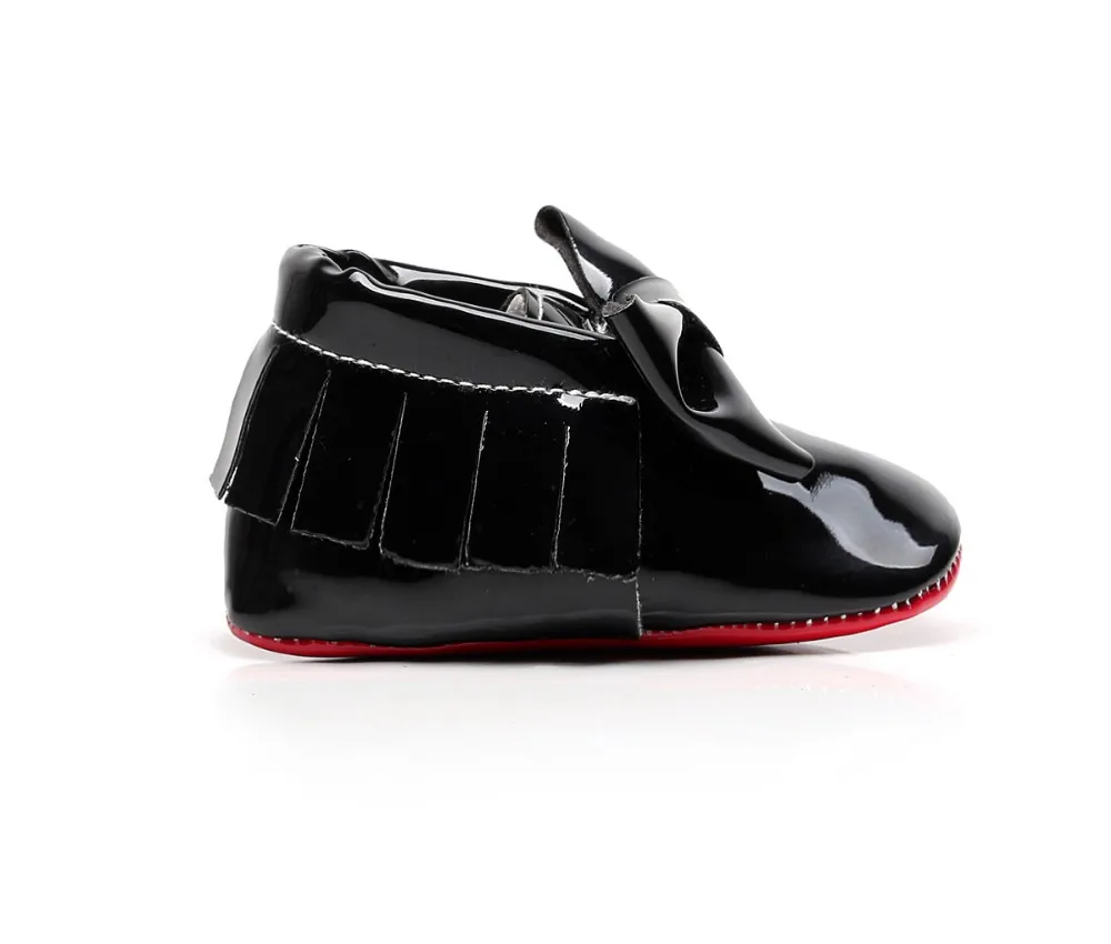Hongteya новые стильные туфли из лакированной кожи с красной подошвой детские мокасины для детей для маленьких мальчиков и девочек; с галстуком-бабочкой, для детей ясельного возраста, для тех, кто только начинает ходить