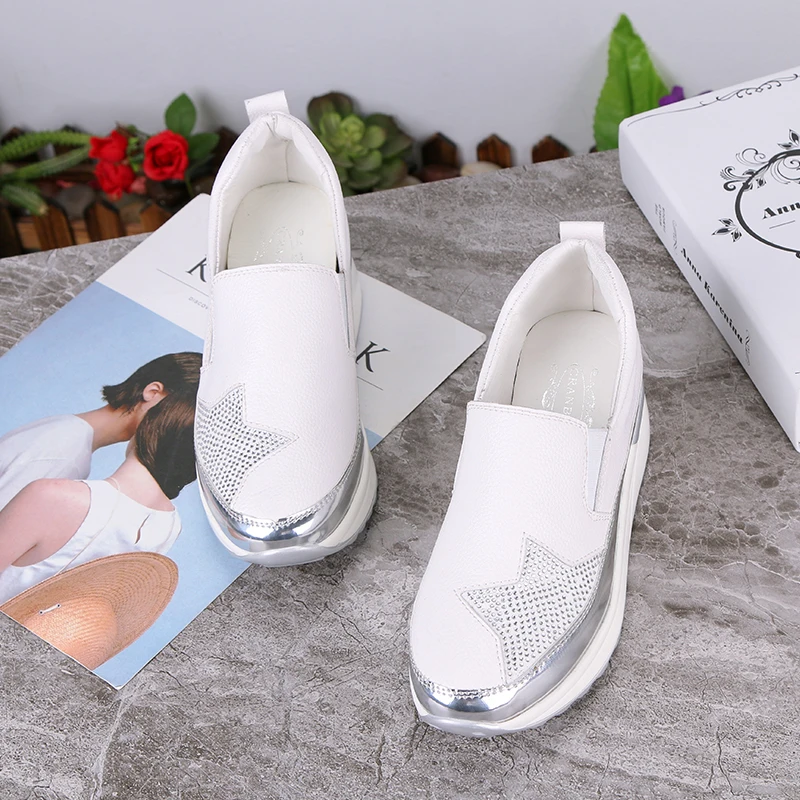 

Autumn 2019 Comfort Creepers Bling Loafers Silver Platform Shoes Woman Slip On Swing Women Flats Shoes XWD6800