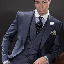 Портной новинка Slim Fit One Button Темно-Синий Жених Смокинги друзей жениха Мужские свадебные костюмы одежда куртка+ брюки+ жилет+ галстук
