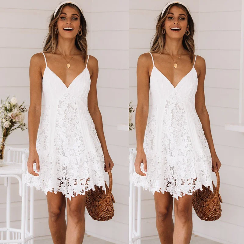 

2019 European and American Summer New Women's Lace Stitching Sexy Suspender Lace Dress Female Fashion Temperament V-neck Hh548