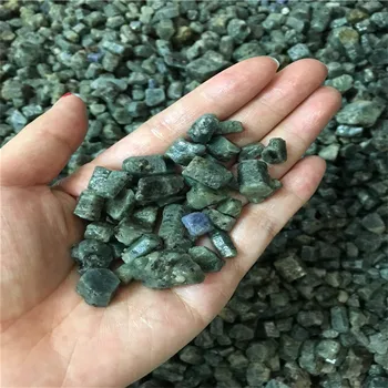 

100g Natural and beautiful green quartz