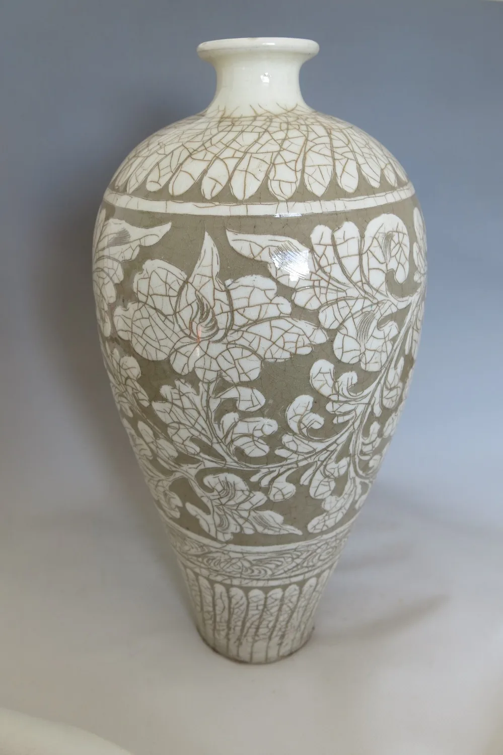 Rare Old Chinese SongDynasty "cizhou kiln" porcelain vase ,Carved white
