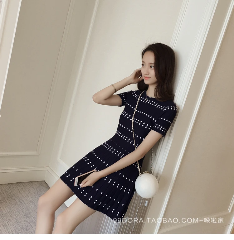 women's sets New Fashion Women's Spring Thin Knitted Striped Crop Top and Mini Skirt Suit Set Two-piece Girl's Skirt Summer Clothing Sets sweat suits women