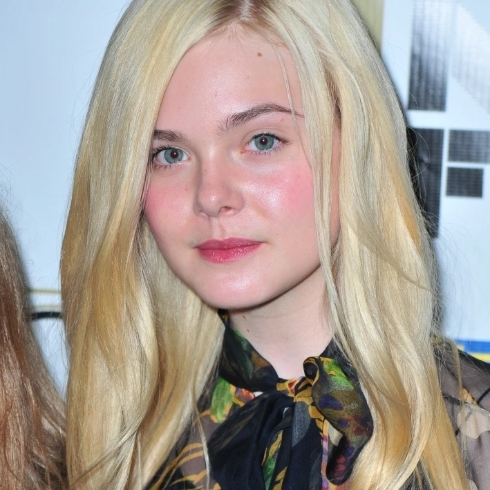 Elle Fanning At Arrivals For Ginger And Rosa Premiere At The 50Th Annual New York Film Festival Photo Print (16 x 20)