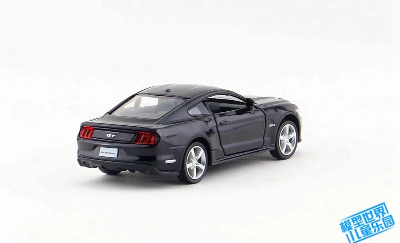 UNI 1/36 масштабные игрушки для автомобиля, США Ford Mustang GT литая под давлением металлическая модель автомобиля для подарка/детей/коллекции