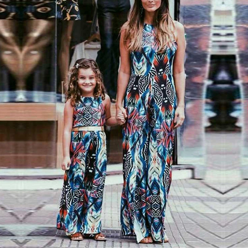 

Mother Daughter Dresses Family Matching Outfits Bohemian Longuette Summer Mommy And Me Clothes Match Dresses 8L0975