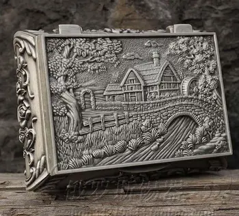 

Exquisite old chinese tibet silver carved home bridge Trinket/jewel box