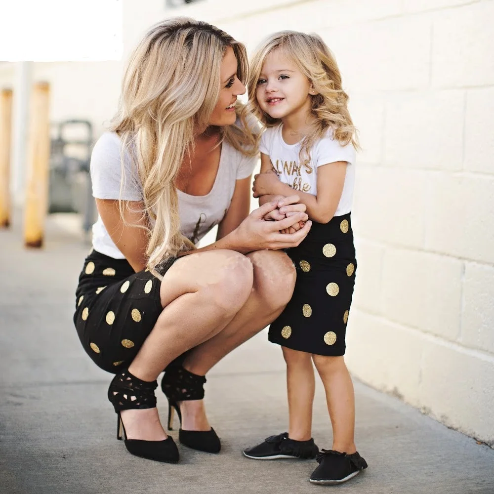 

2018 Mom Girl Letter Short Sleeves T-shirt+Dot Skirts Family Look Clothing Outfits Enjoy Matching Mother Daughter Clothes Kids