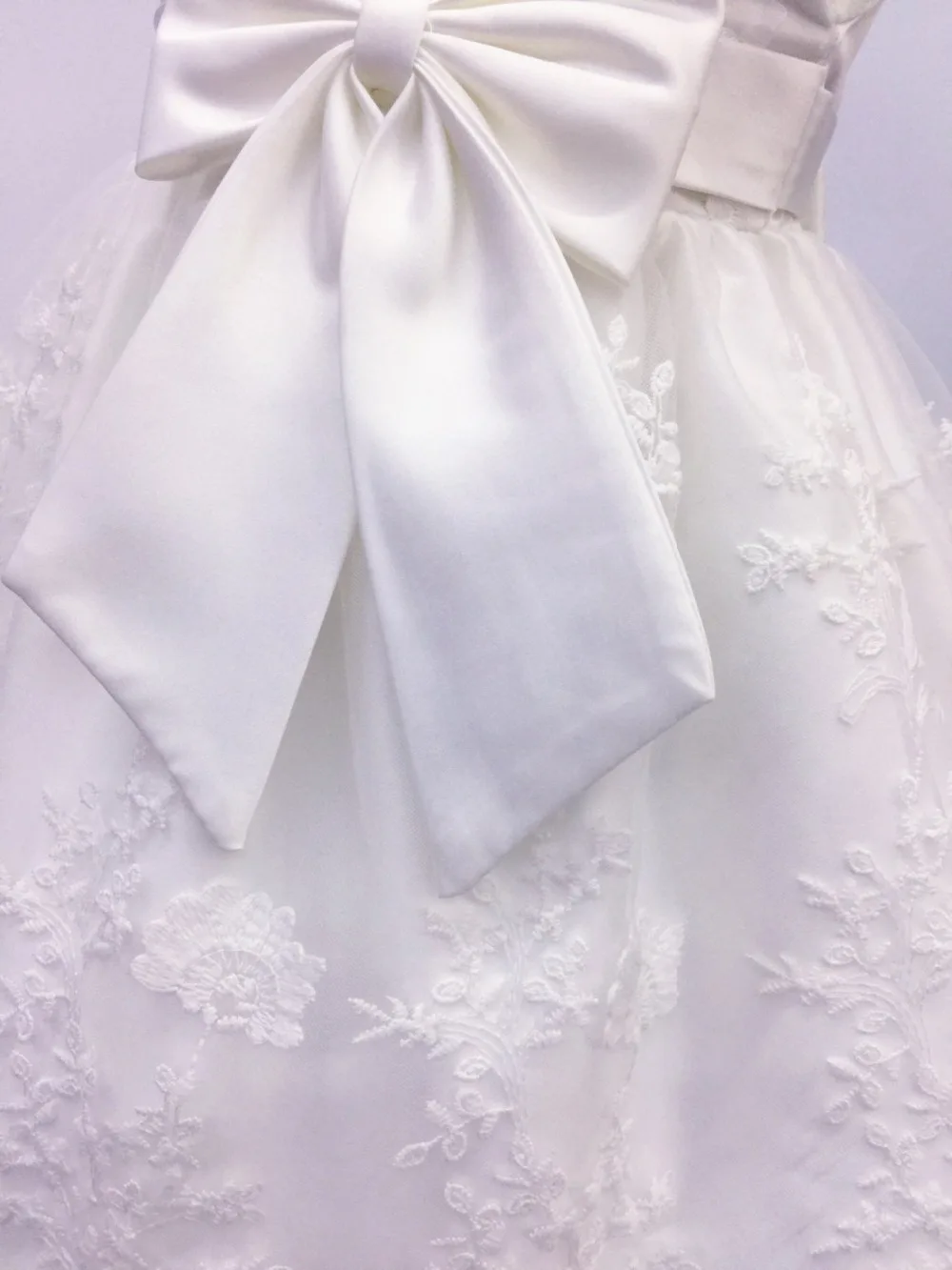 3768467999_2070988812