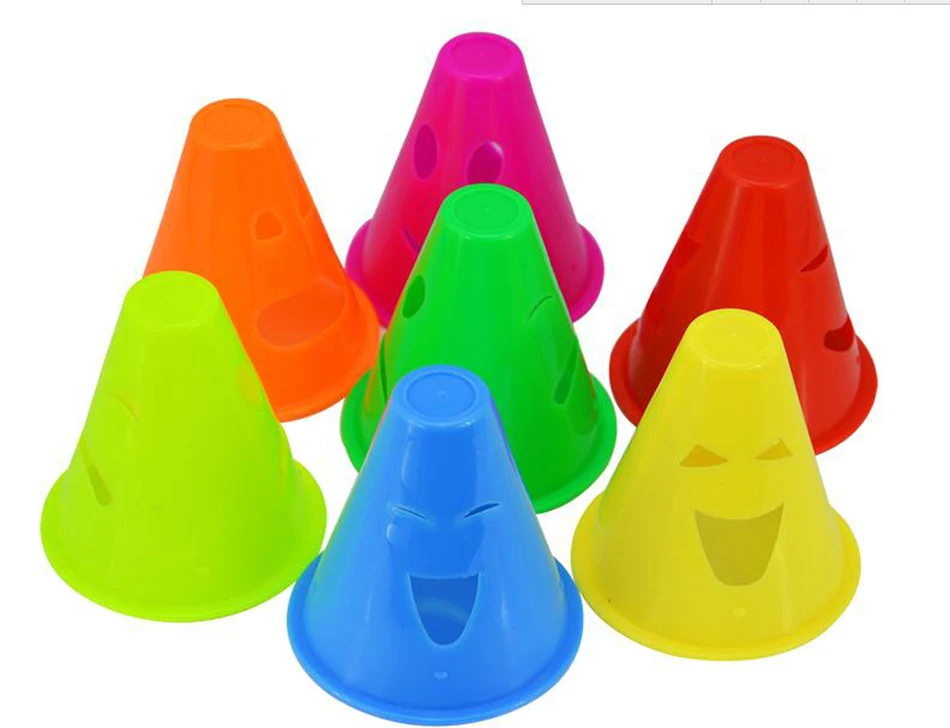 Prix pour Utile 20 Pcs/Lot Skate Pile Tasse Drôle Expression Coupe-Vent Rouleau Cone Patinage Pile Tasse Autour Pile Obstacle Barricades Prix pour Utile 20 Pcs/Lot Skate Pile Tasse Drôle Expression Coupe-Vent Rouleau Cone Patinage Pile Tasse Autour Pile Obstacle Barricades