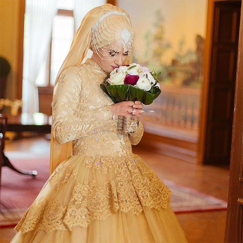 Luxury Gold Lace Beads Mideast Bridal Ball Gowns Long Sleeve Muslim Wedding Dresses 2016 Turkish Traditional