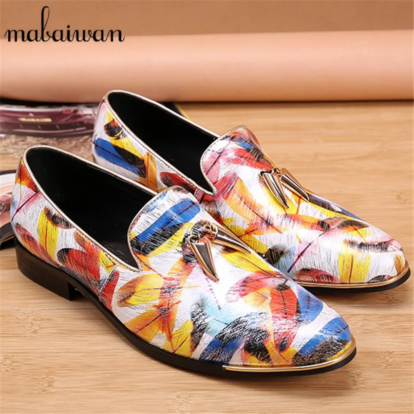 Fashion Print Men Pointed Toe Slip On Loafers British Casual Flats Metal Decor Prom Dress Shoes Men Oxford Shoes Espadrilles