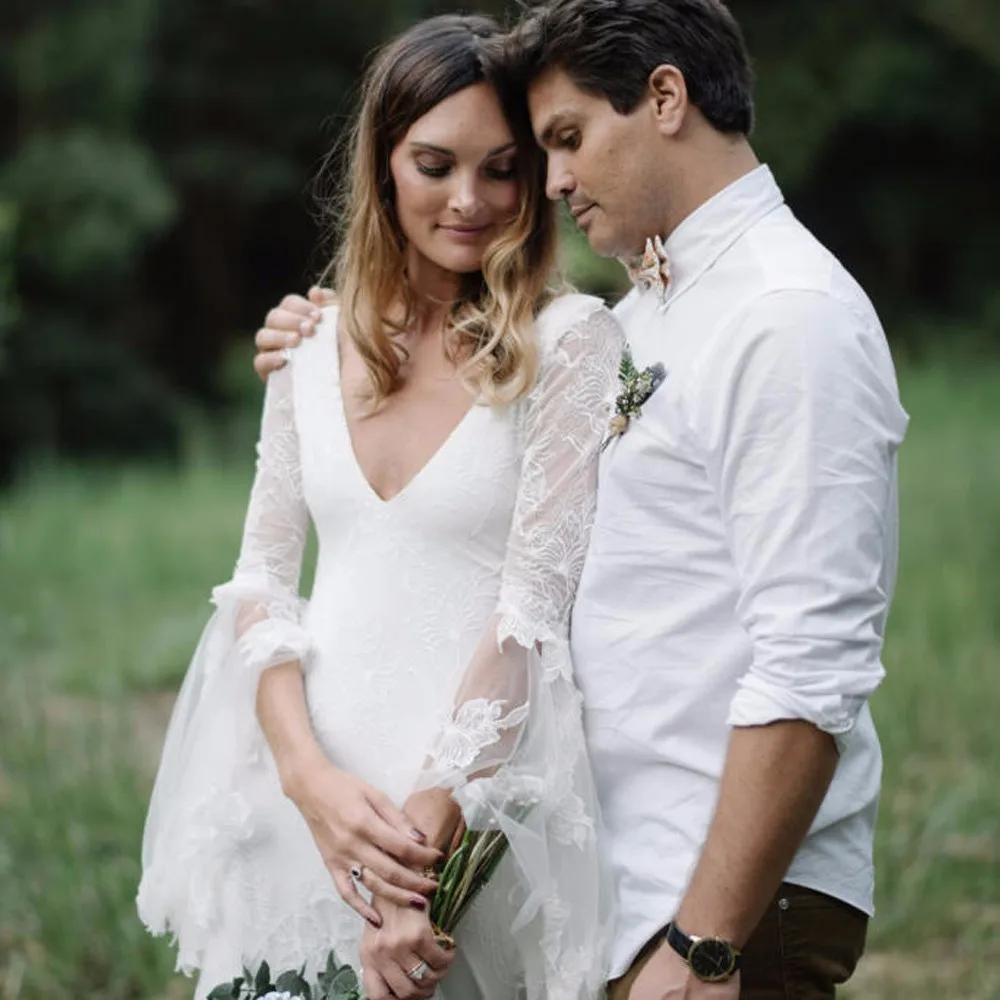 2016-Lace-Plus-Size-Bohemian-Wedding-Dresses-with-Long-Sleeve-Backless-V-Neck-Floor-Lenght-vestido (4)