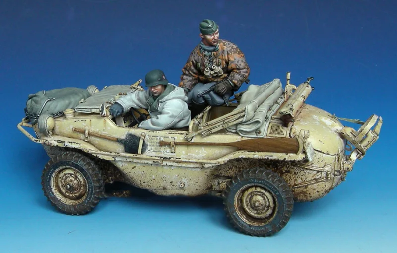 1504--Schwimmwagen Crew  (3)