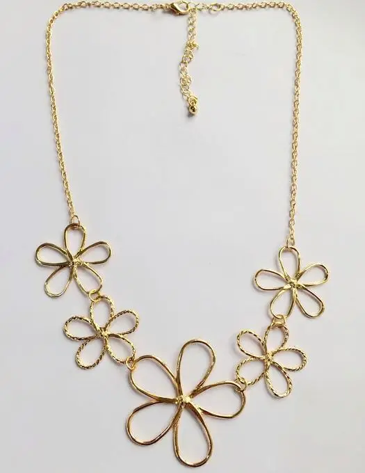 elegant necklace