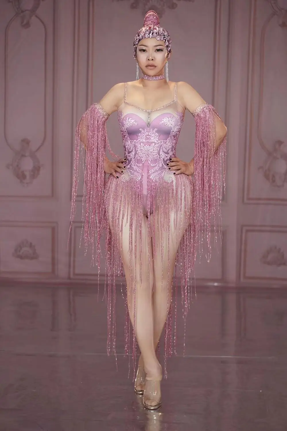 

Fashion Pink Tassel Sleeve Crystals Bodysuit Nightclub DJ Female Singer Sexy Elastic Leotard Bar Party Stage Wear Costume Tights
