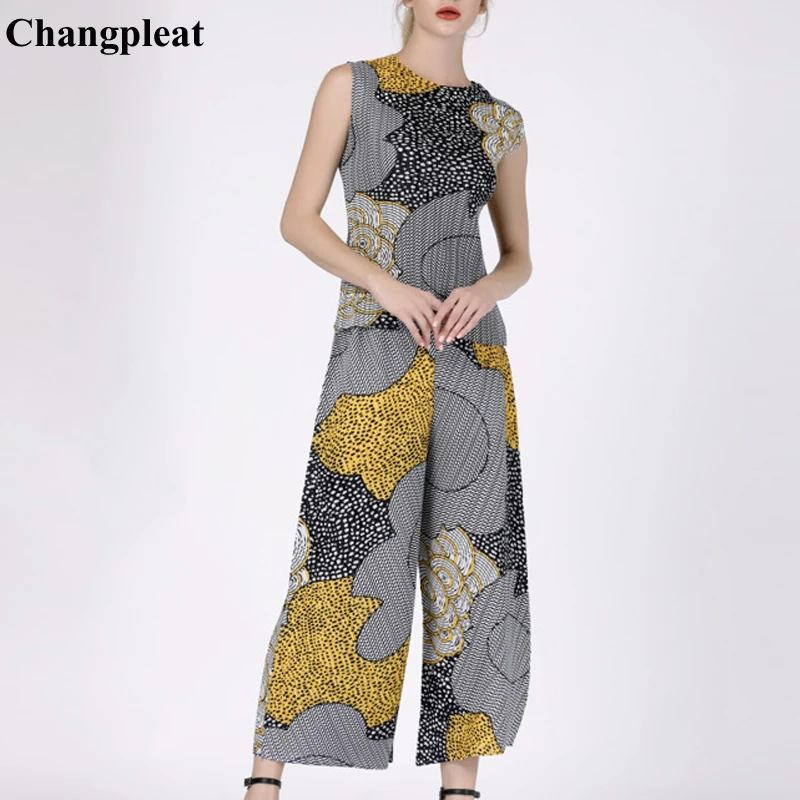 

Changpleat 2019 Summer New digital printing Women Sets Miyak Pleated Fashion T-shirt + wide legged pants Big elastic Suits Tide