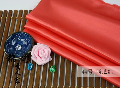 Высокая плотность эластичная атласная ткань cheongsam Hanfu шелковая ткань 1 м - Цвет: Арбузно-красный