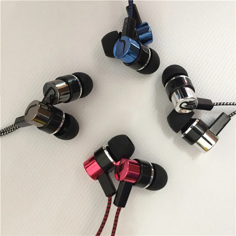 272505_no-logo_272505-4-01