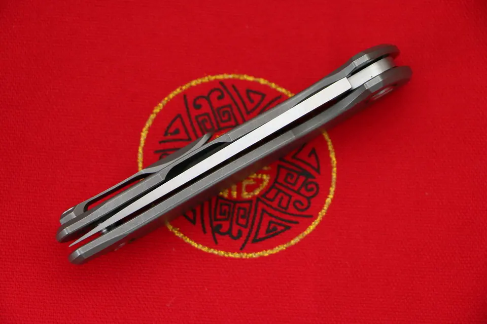 Зеленый шип F95 плоский D2 лезвие титановая ручка Флиппер Складной нож Открытый Отдых Охота pocke Ножи EDC инструменты выживания