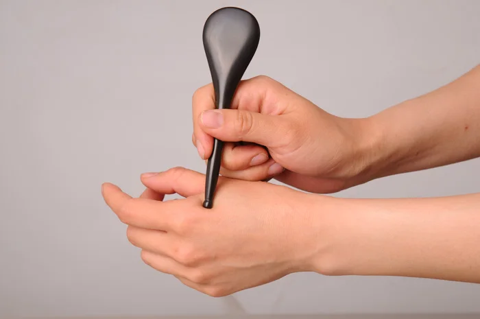 

Natural bianstone needle eye face guasha plate beauty the channels and collaterals acupuncture point pen stress release massage