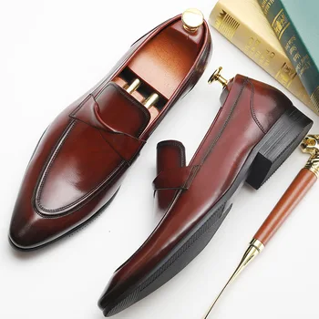 

Summer and spring new shoes men's leather Korean version of the single shoes leather new large size pointed wedding shoes free
