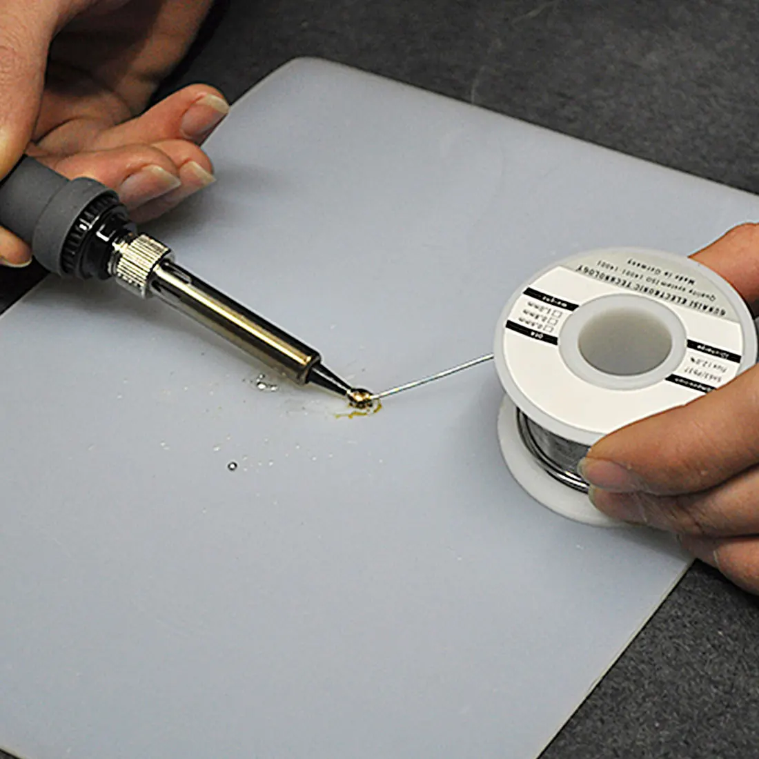1PCS Heat-resistant Heat Gun Soldering Station Repair Insulation Pad Desk Mat Maintenance Platform 1PCS Heat-resistant Heat Gun Soldering Station Repair Insulation Pad Desk Mat Maintenance Platform