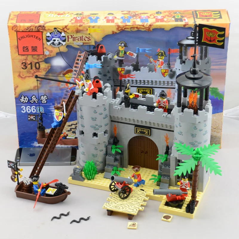 

Enlighte Model building kits compatible with lego city castle 601 3D blocks Educational model building toys hobbies for children