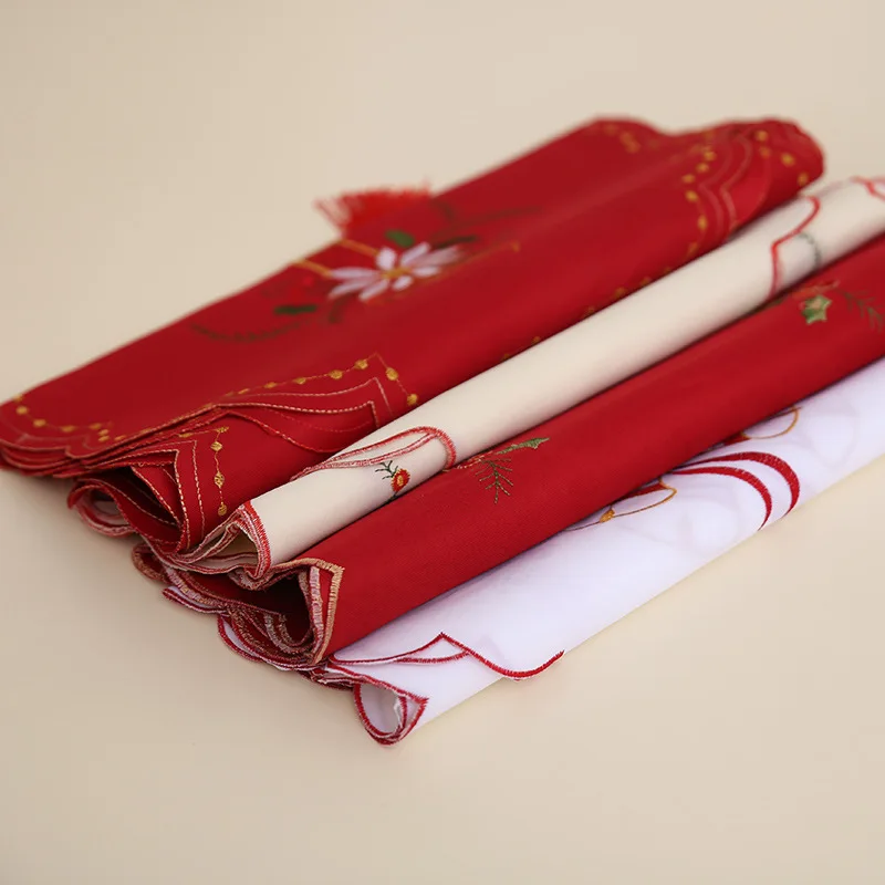 

Christmas Table Flag 40*170CM European Embroidered Hollow Table Flag Santa Claus Table Flag New Year Decoration A8B107