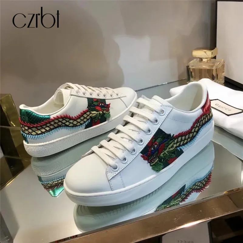 

czrbt Fashion Lace-Up Shoes For Women And Men Flats Sneakers Women embroidered bee flat shoes women chaussures femme be