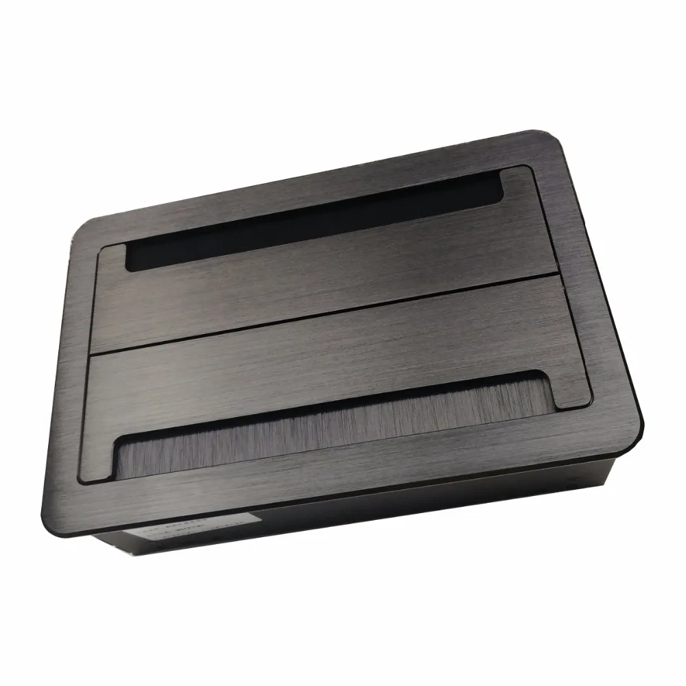 black desktop socket2